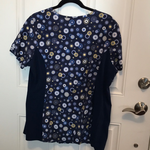 Cherokee Maternity Scrub Top - Picture 4 of 4